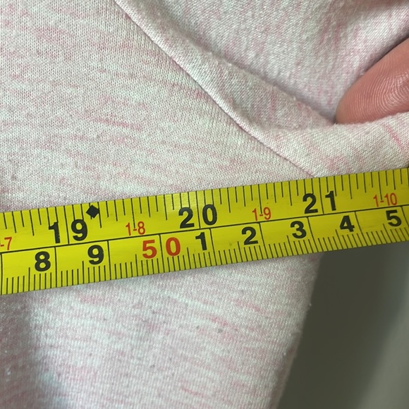 The Black Dog embroidered crewneck in size large. Back hem is longer. - Picture 11 of 11